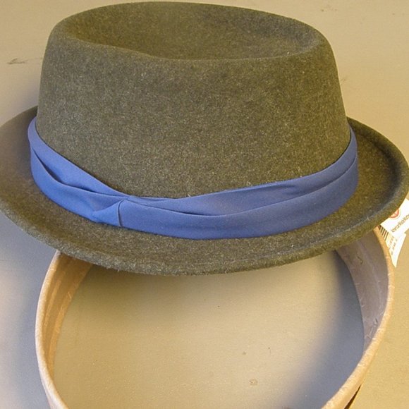 New Lite felt  charcoal Pantropic Large Fedora - Picture 1 of 4